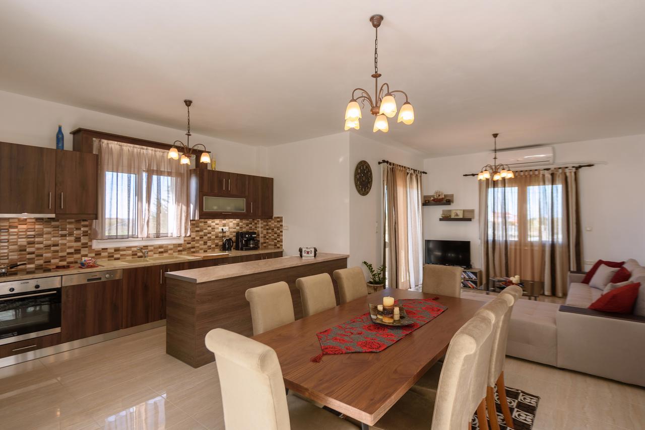 Elpidis Villa Коккинос Пиргос Экстерьер фото